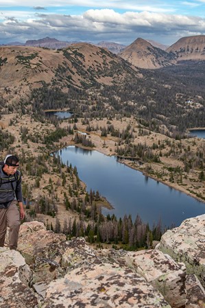 3-hikes-that-showcase-the-raw-dramatic-beauty-of-the-high-uintas-wilderness-01-jay-dash-photography