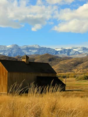 Heber-Valley-Tourism_Midway_Tate-barn-by-Johnny-Adolphson