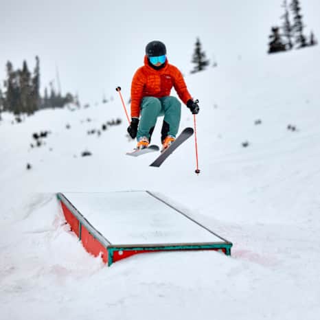 Three-hours of driving from Las Vegas or under four hours from Salt Lake, deliver you Brian Head's spectacular terrain and 360 annual inches of annual snowfall in the winter.