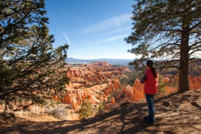 Fourteen overlooks are classified as accessible at Bryce Canyon, many with relatively level and paved short paths along the canyon’s rim.